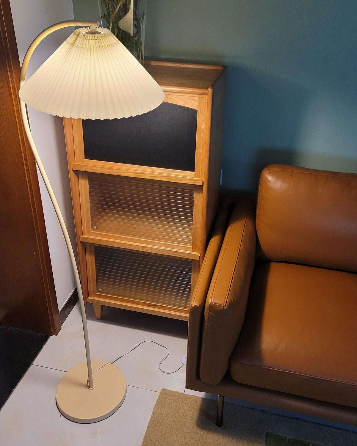 Candeeiro de pé minimalista em tecido Fyrel