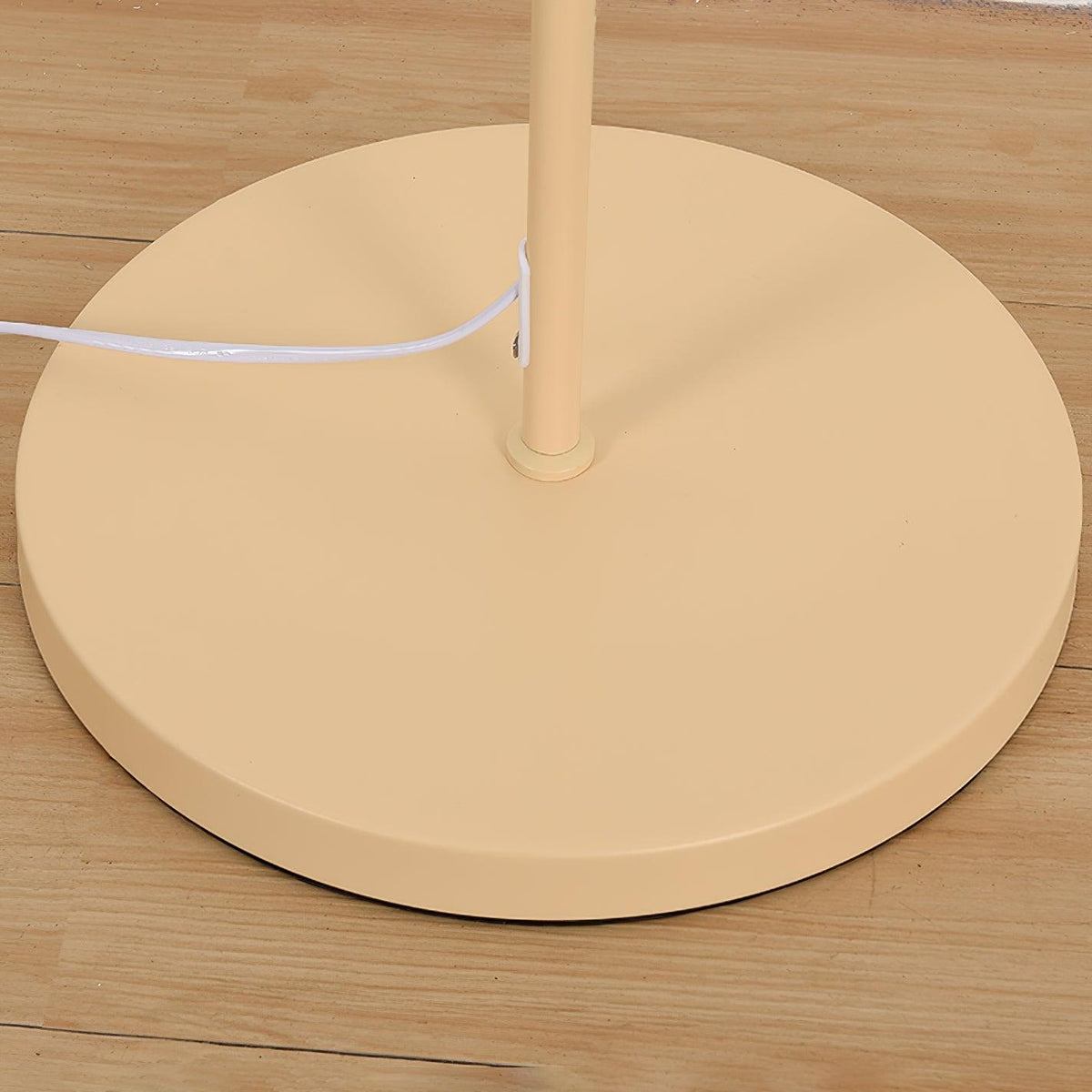 Candeeiro de pé minimalista em tecido Fyrel