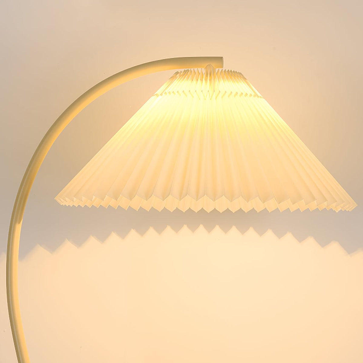 Candeeiro de pé minimalista em tecido Fyrel