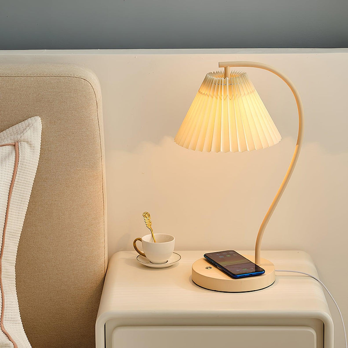 Evlaeus minimalistisk skrivebordslampe i træ