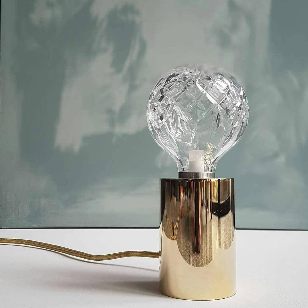Lyrician industriel bordlampe i messing og glas