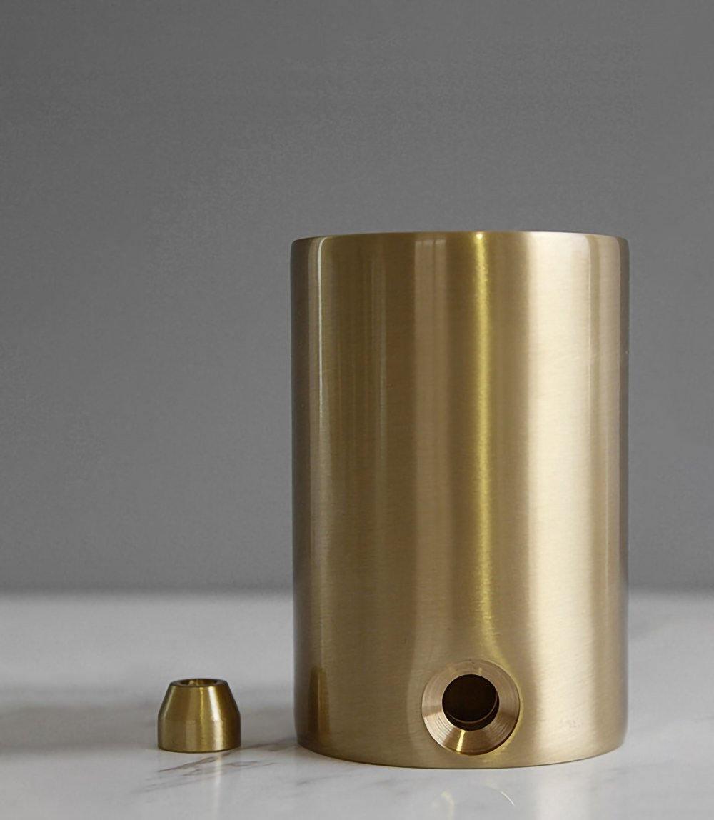 Lyrician industriel bordlampe i messing og glas