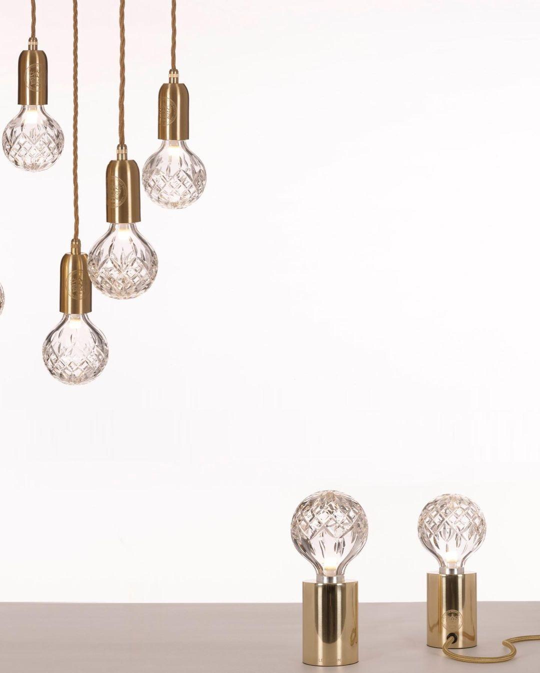 Lyrician industriel bordlampe i messing og glas
