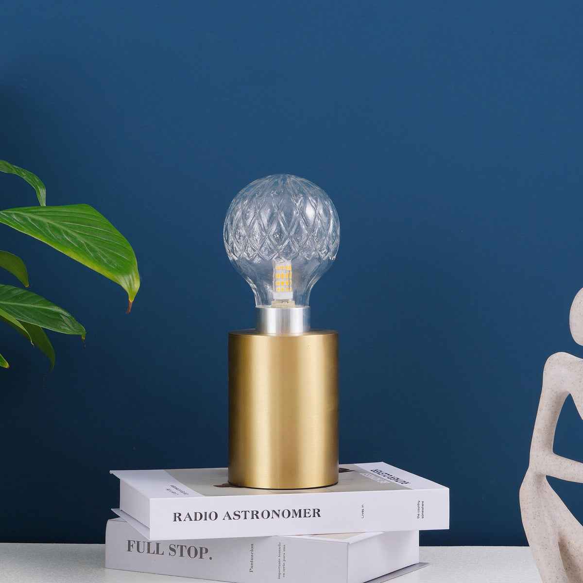 Lyrician industriel bordlampe i messing og glas