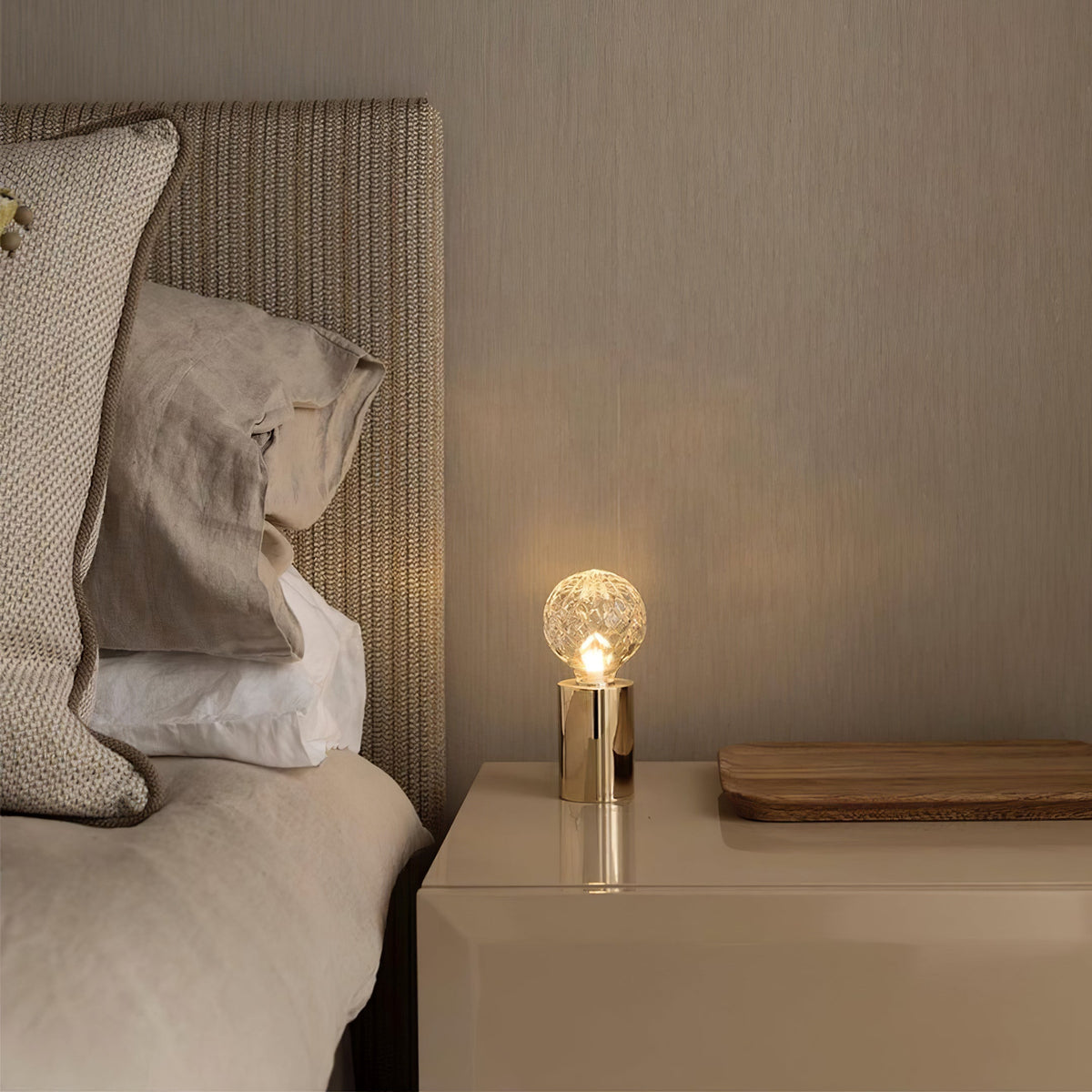 Lyrician industriel bordlampe i messing og glas