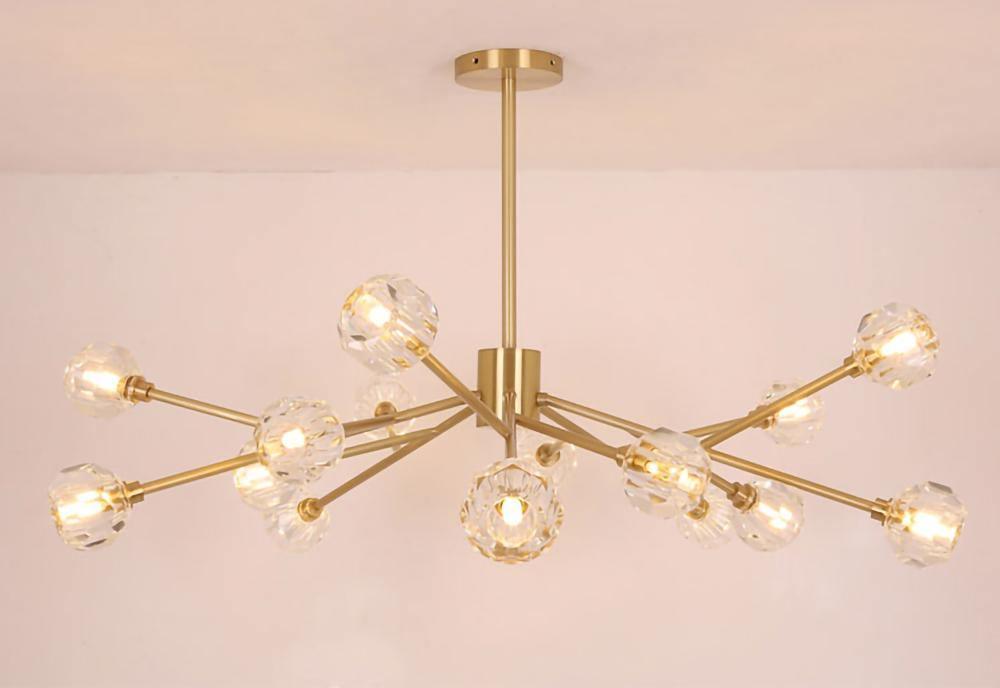 Luminária suspensa Thalyn com bolas de cristal e conjunto de latão