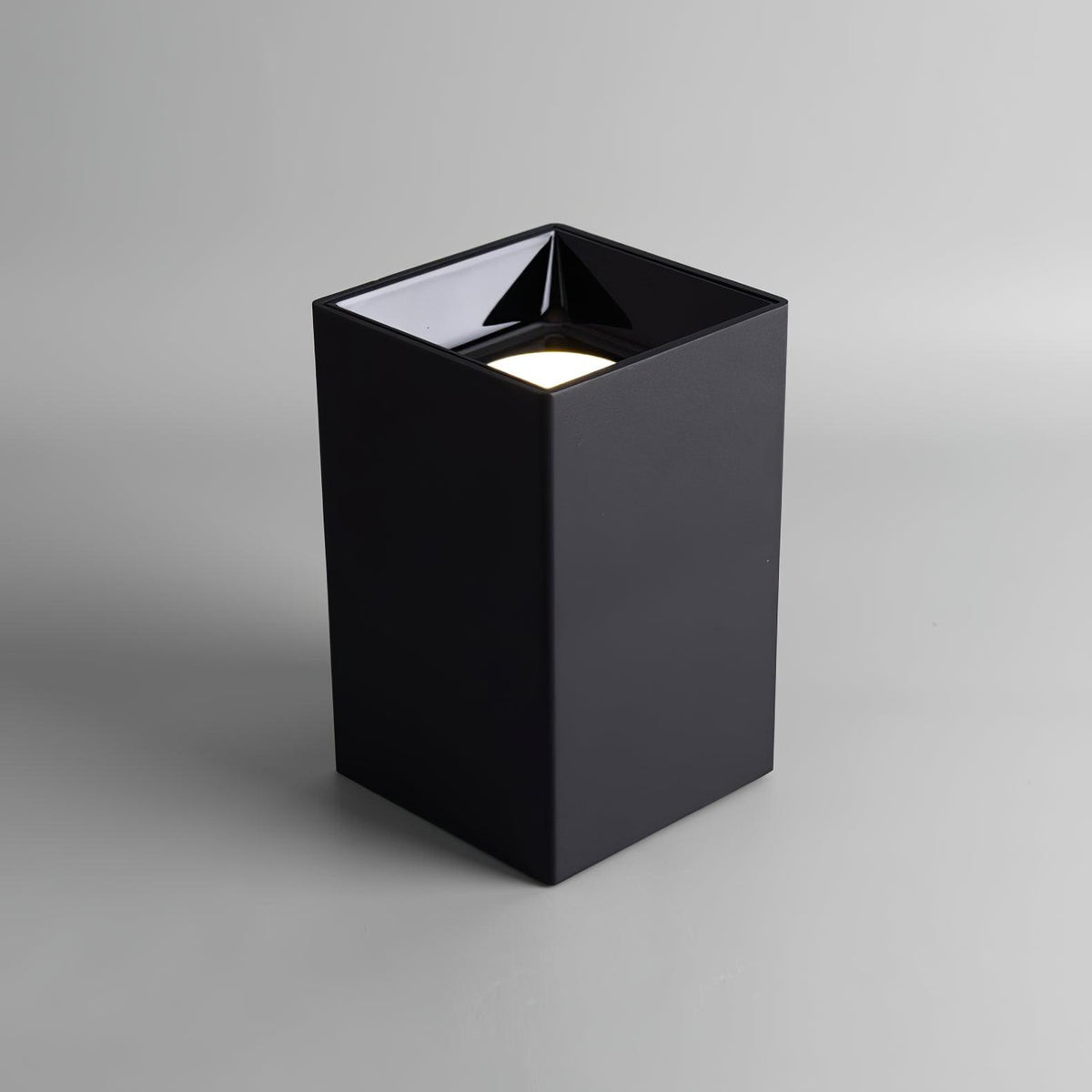 Orelaniella taklampa i kubisk svart fyrkantig spotlight-design