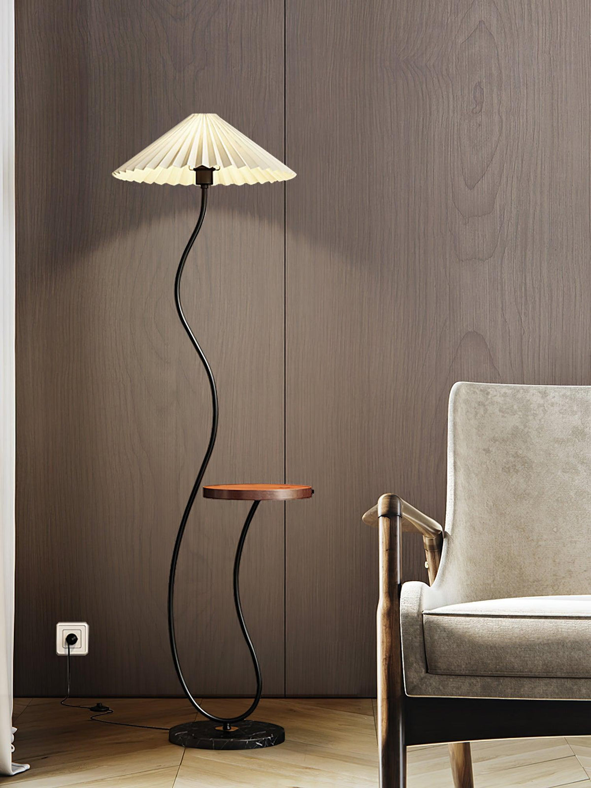 Ghel minimalistisk gulvlampe i træ