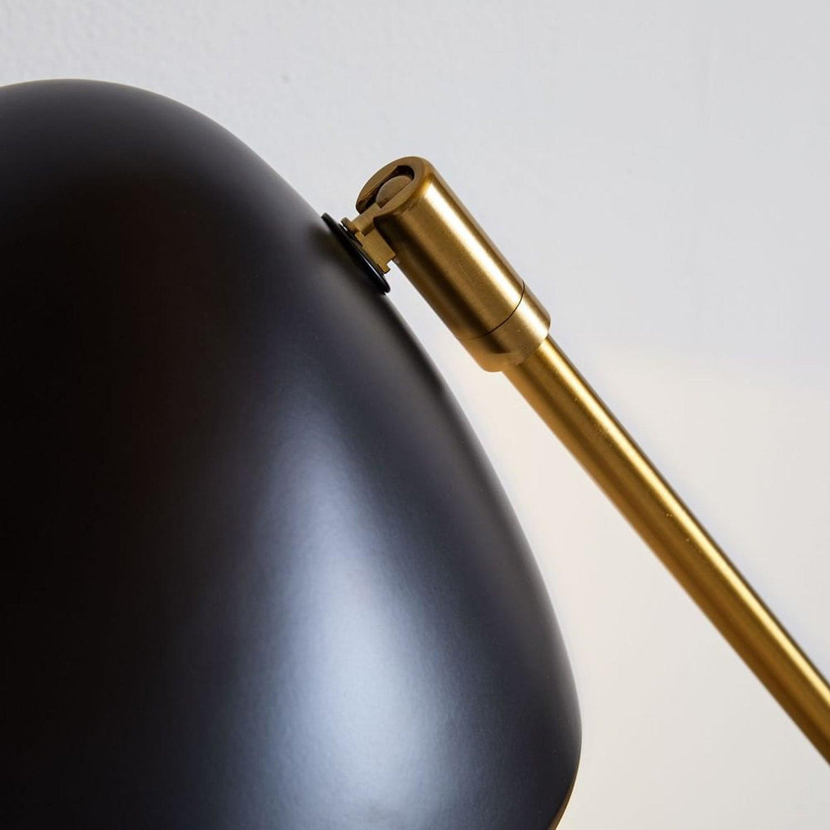 Velaice bordlampe i mid-century-stil