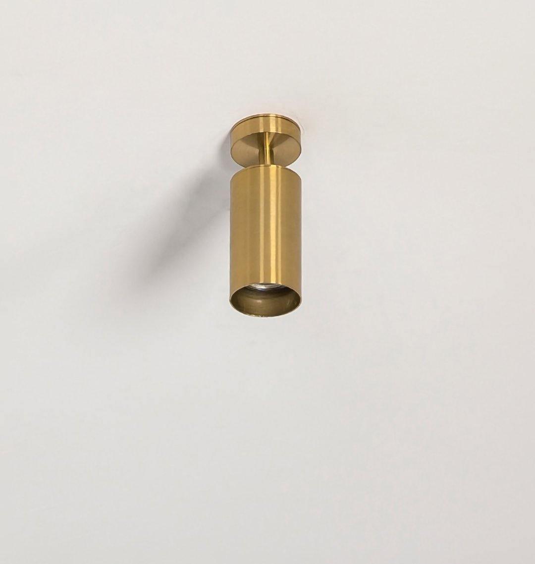 Candeeiro de teto moderno minimalista em latão Ezveno