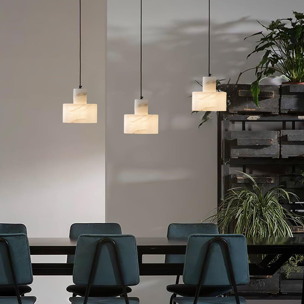 Alabasterinen kaksisylinterinen riippuvalaisin