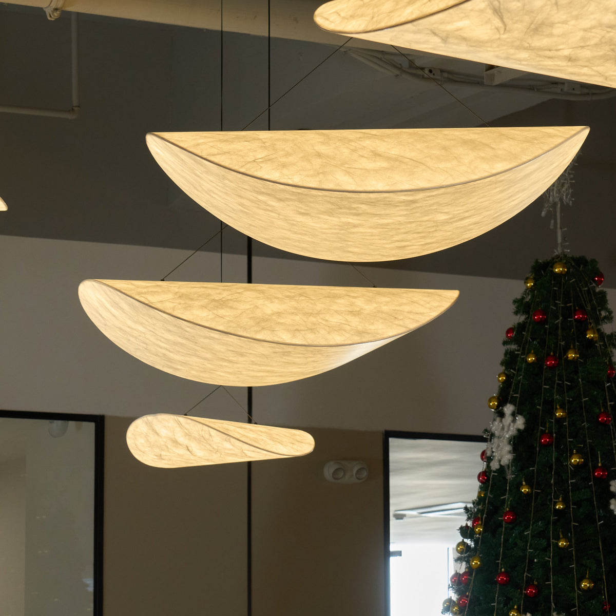 Luminette, minimalistinen silkkiriippuvalaisin
