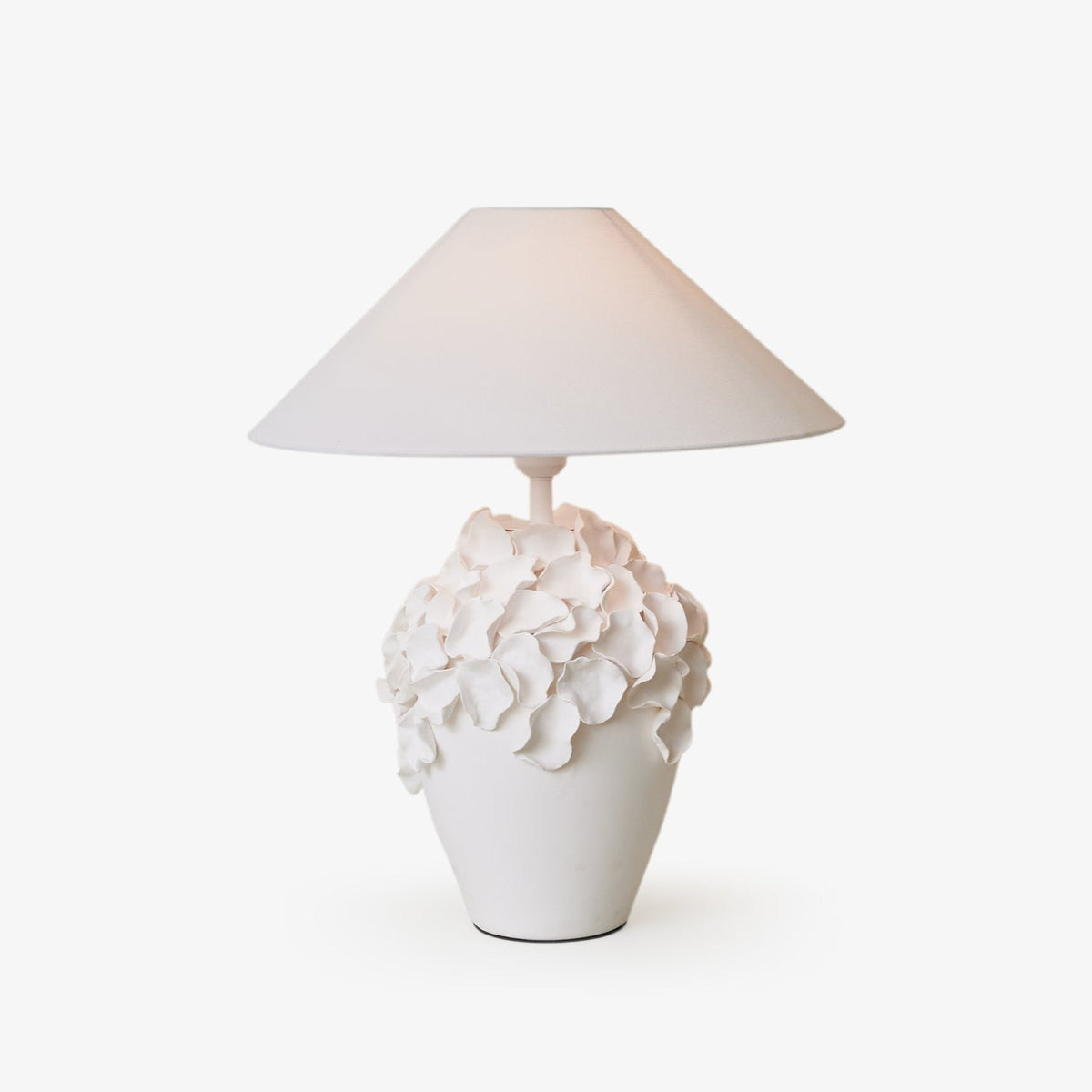 Eleanor moderne bordlampe i keramik