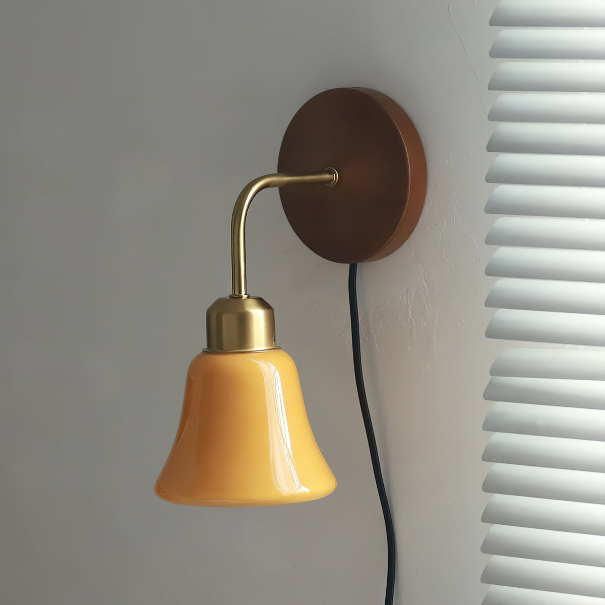 Reniine pastellfärgad plug-in-vägglampa