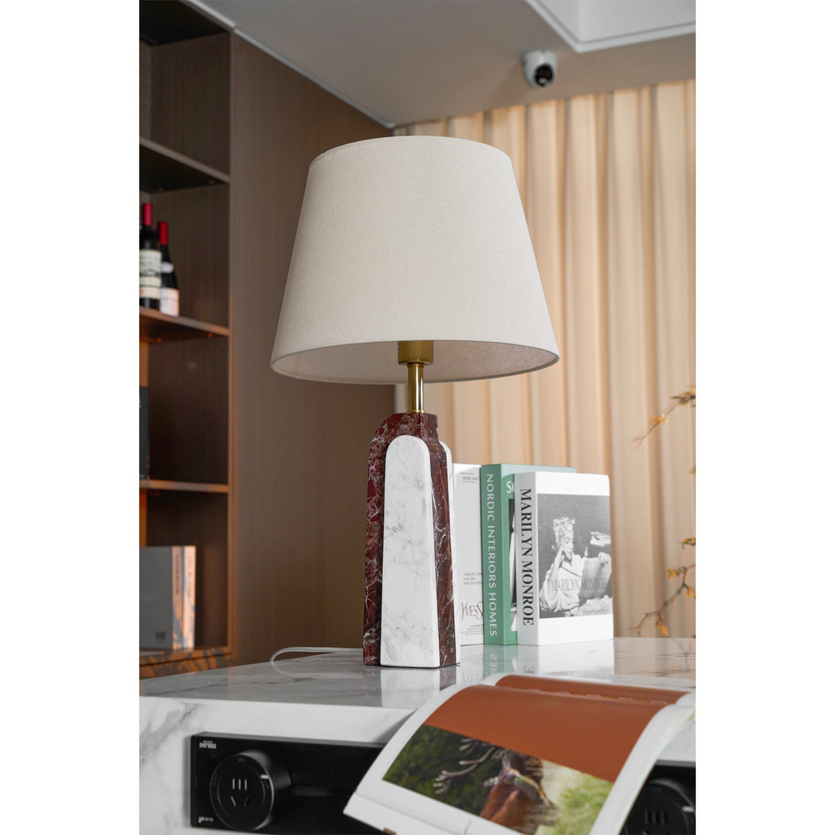 Calivise bordslampa