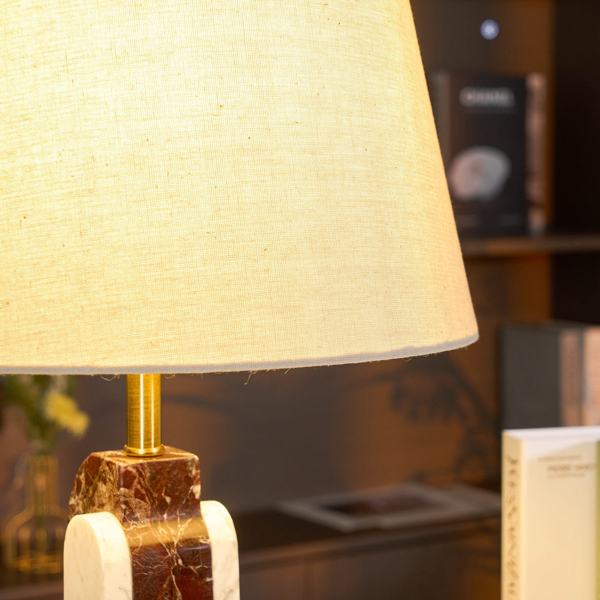 Calivise bordslampa