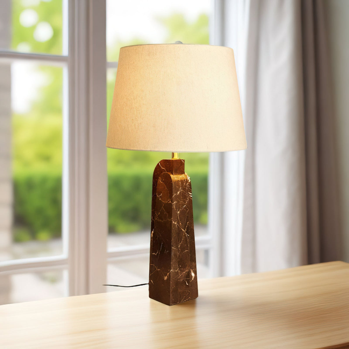 Calivise bordslampa