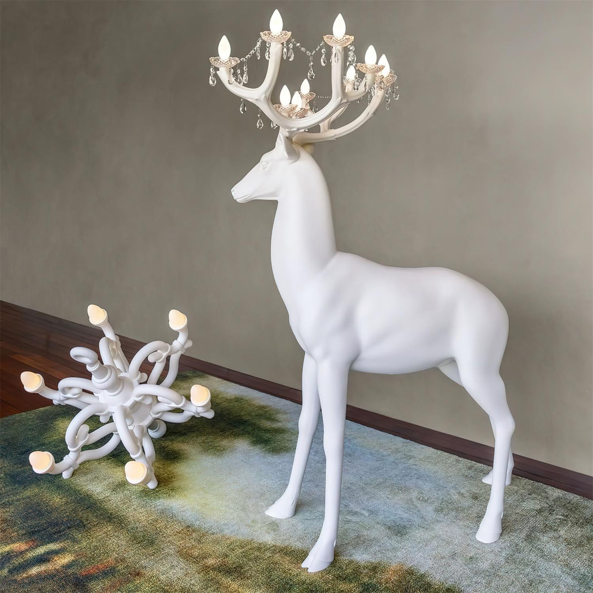 Stag-skulpturgulvlampe