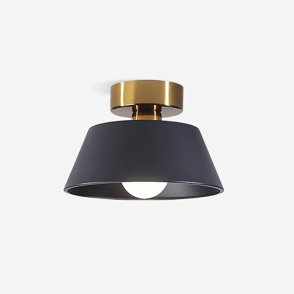 Taklampa i metall med modern minimalistisk takkåpa och plafondfäste