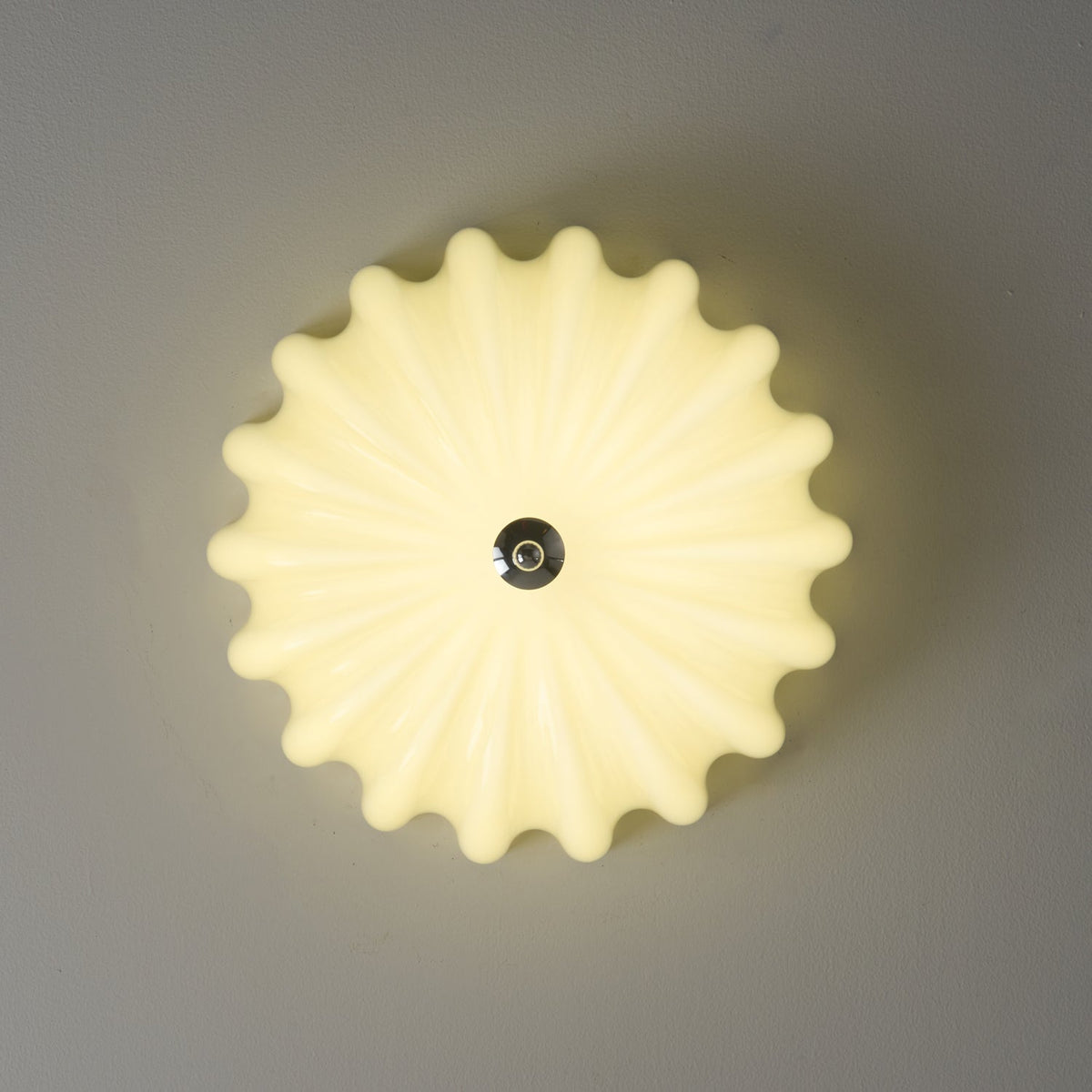 Zerinos premium nordisk konstnärlig taklampa i snäckform med trä och glas