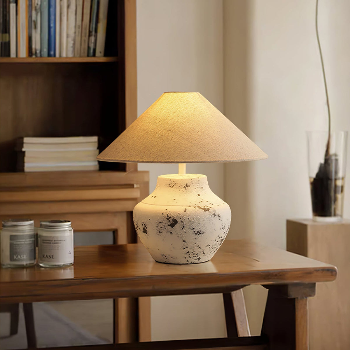 Atticus modern bordslampa i keramik