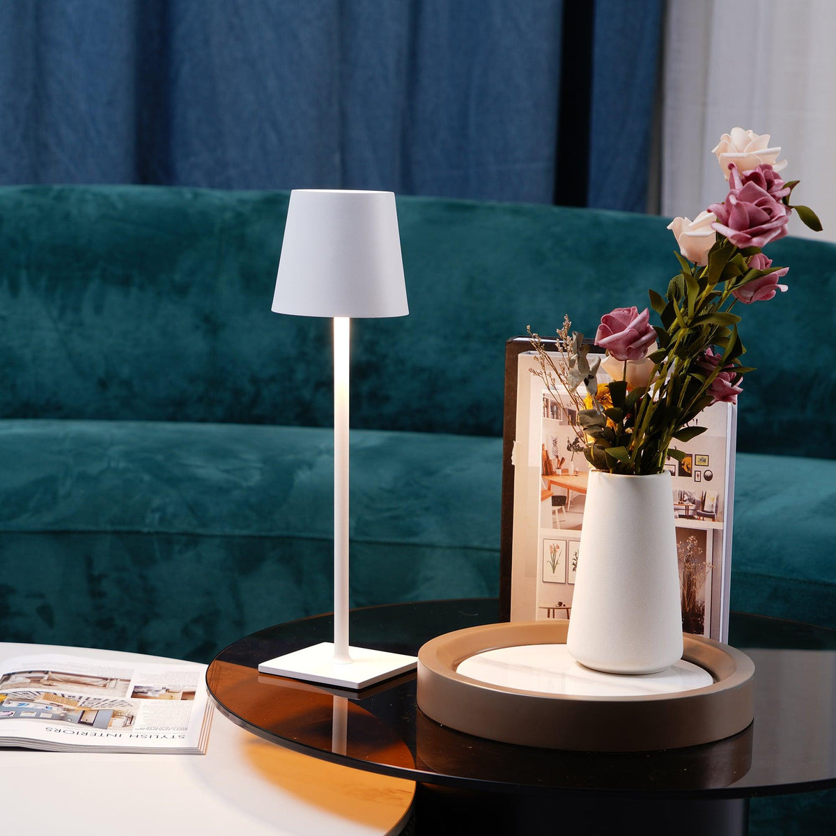 Viraorelia Table Lamp