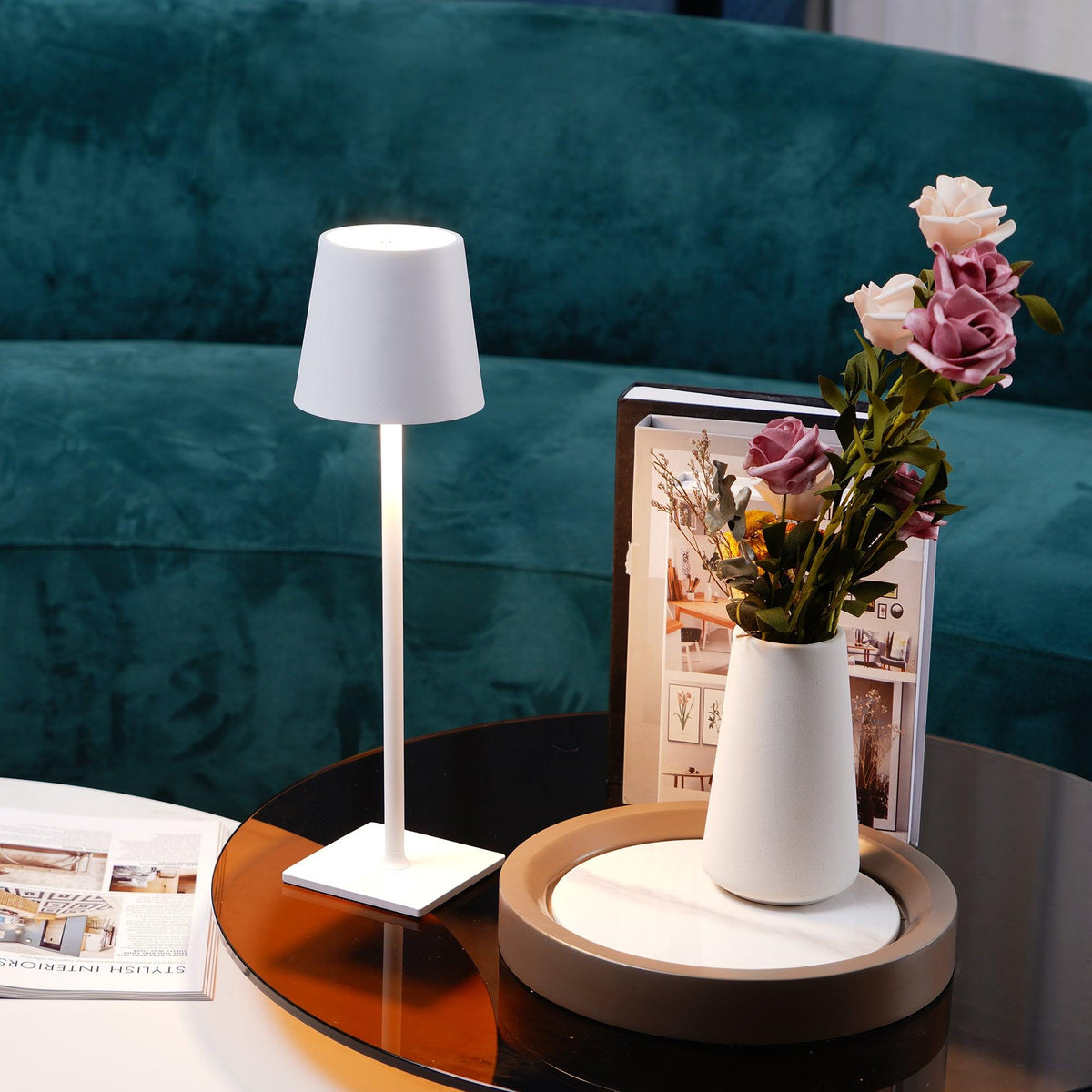 Viraorelia Table Lamp