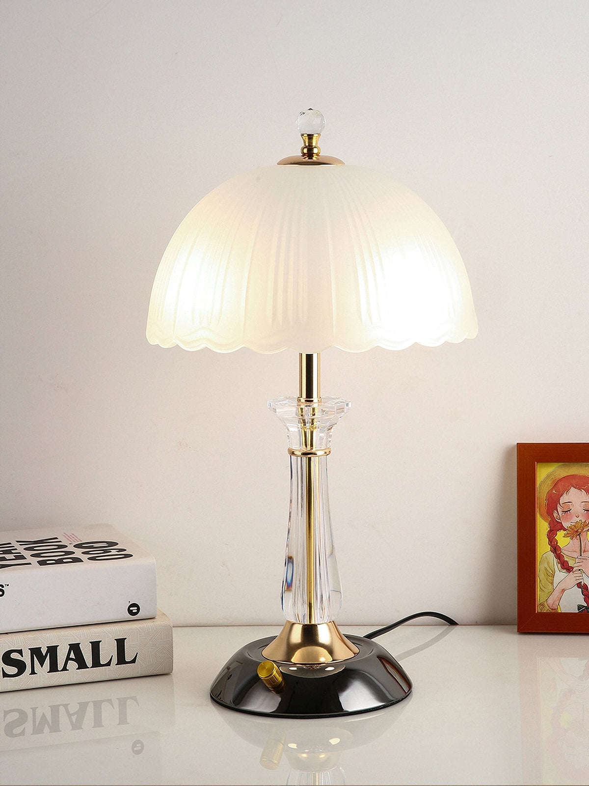 Belle välvd bordslampa i glas