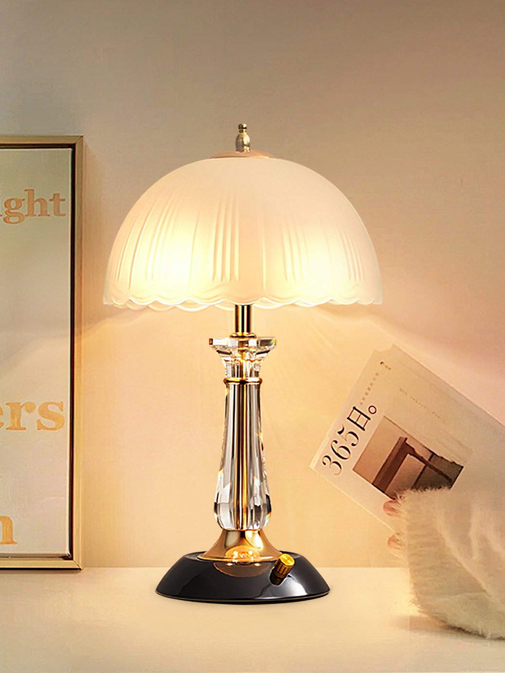 Belle välvd bordslampa i glas