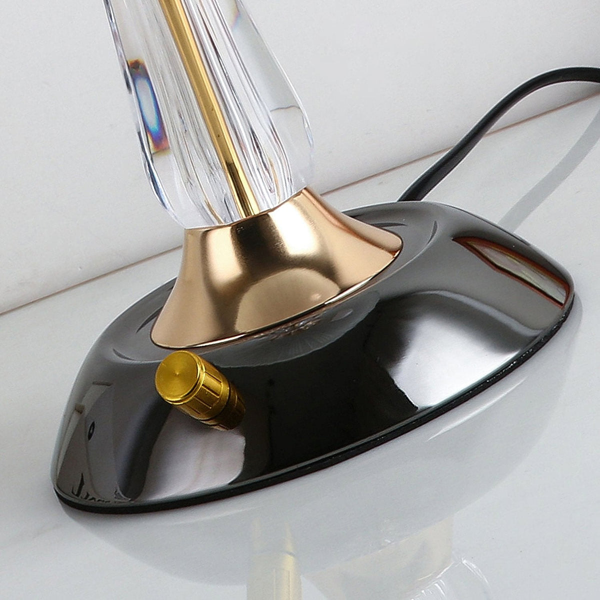 Belle välvd bordslampa i glas