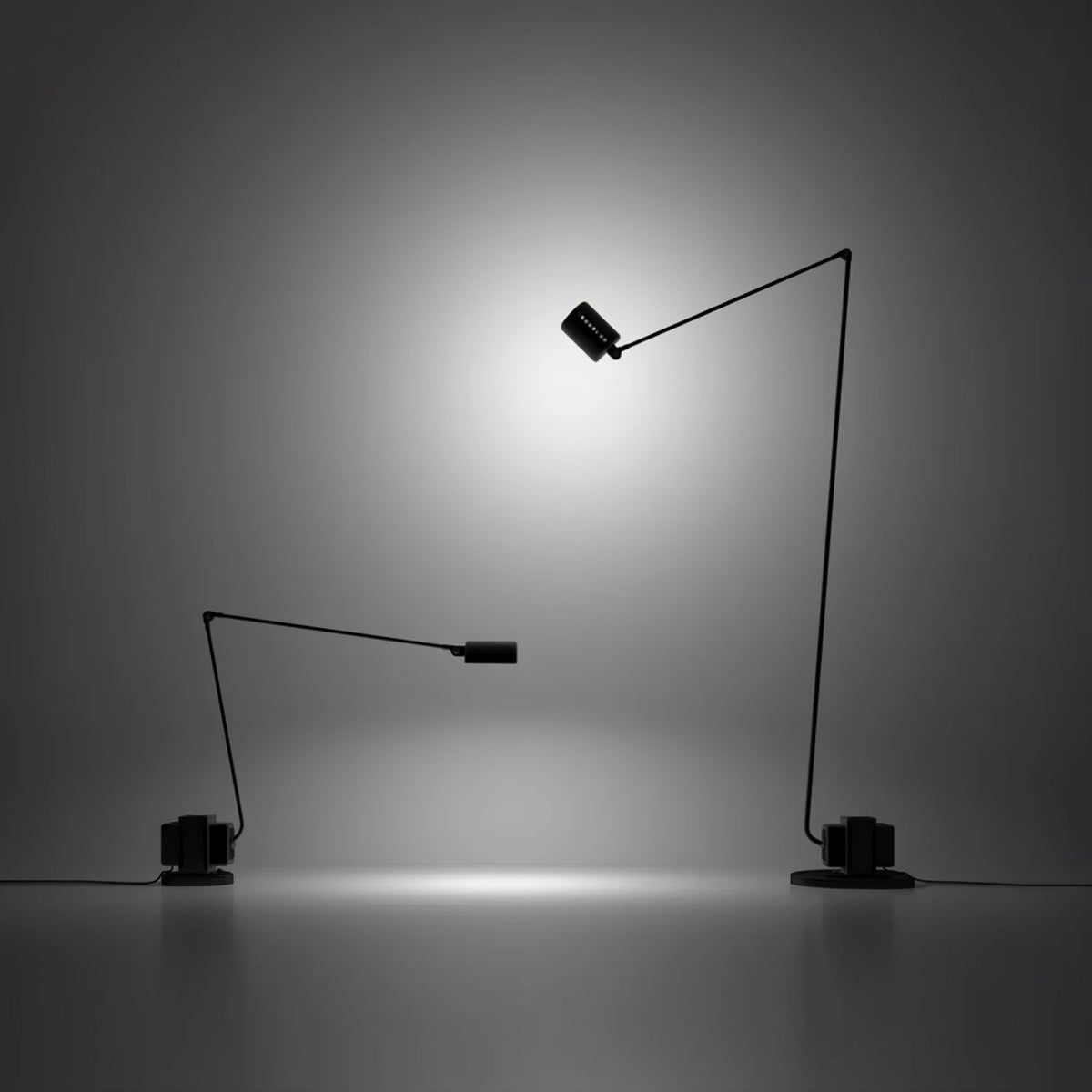 Nerilux justerbar gulvlampe
