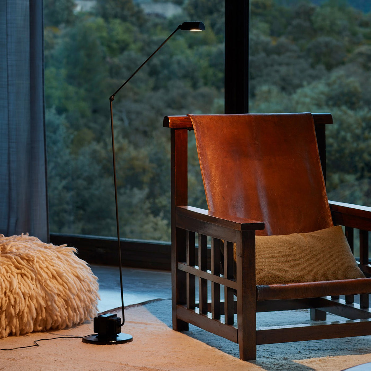 Nerilux justerbar gulvlampe