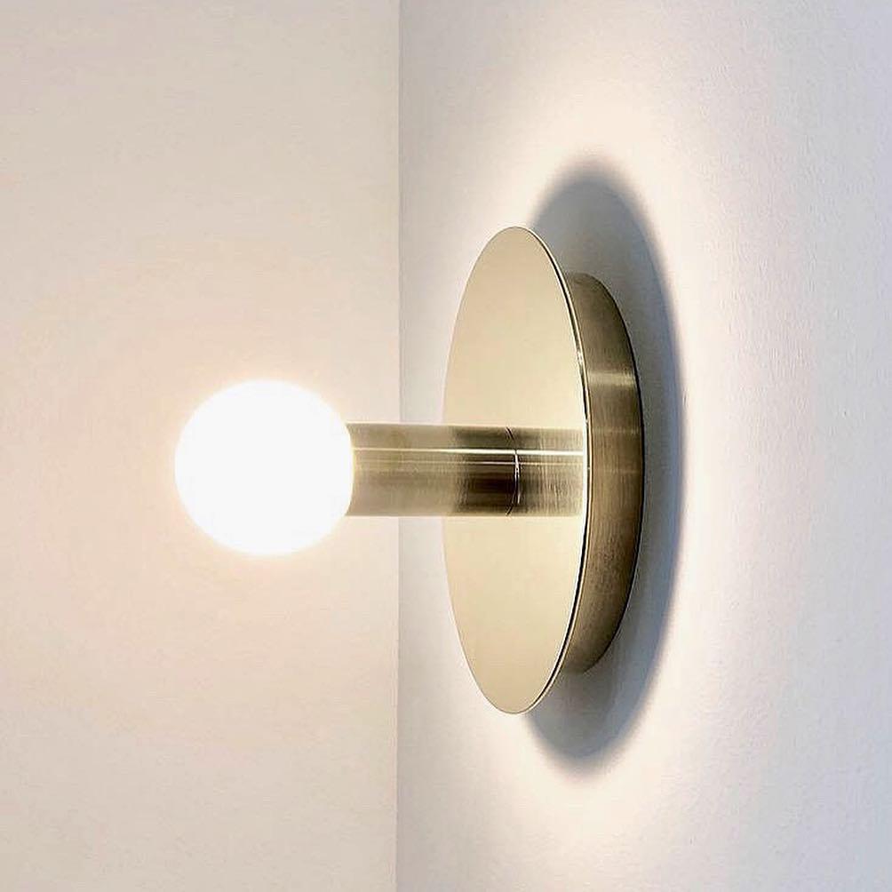 Candeeiro de parede Soluise em latão com lâmpada