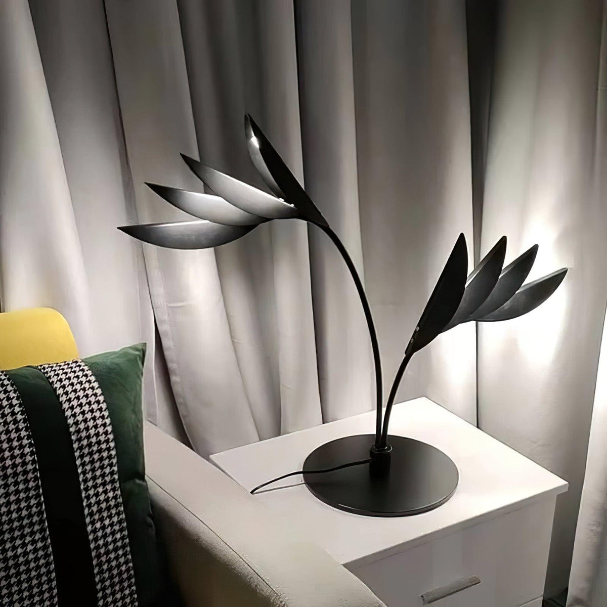 Palmara Art Deco -pöytävalaisin