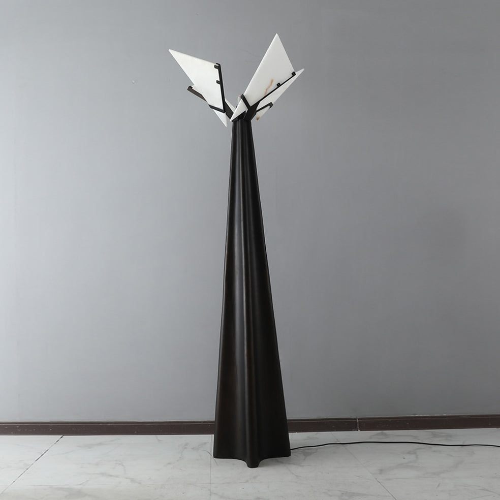 Spire-golvlampa i alabaster