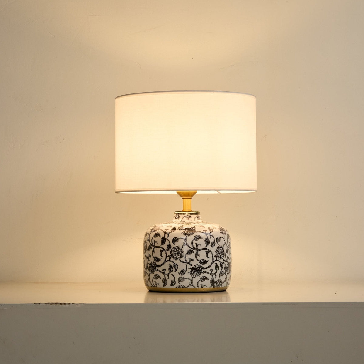 Ebony Vine keramisk bordlampe