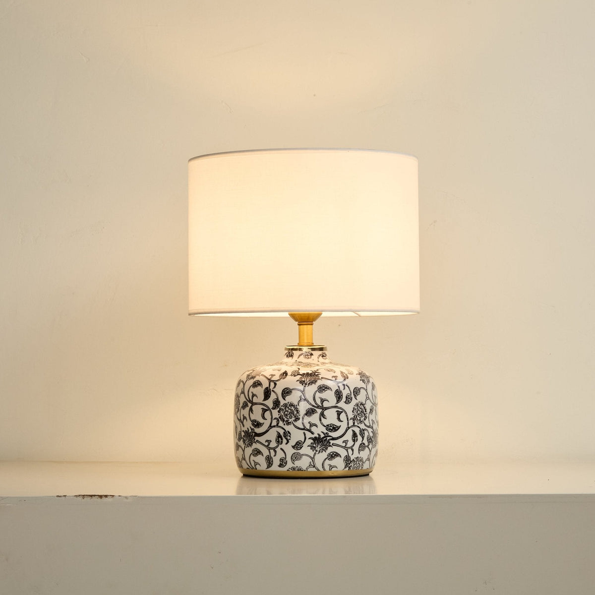 Ebony Vine keramisk bordlampe