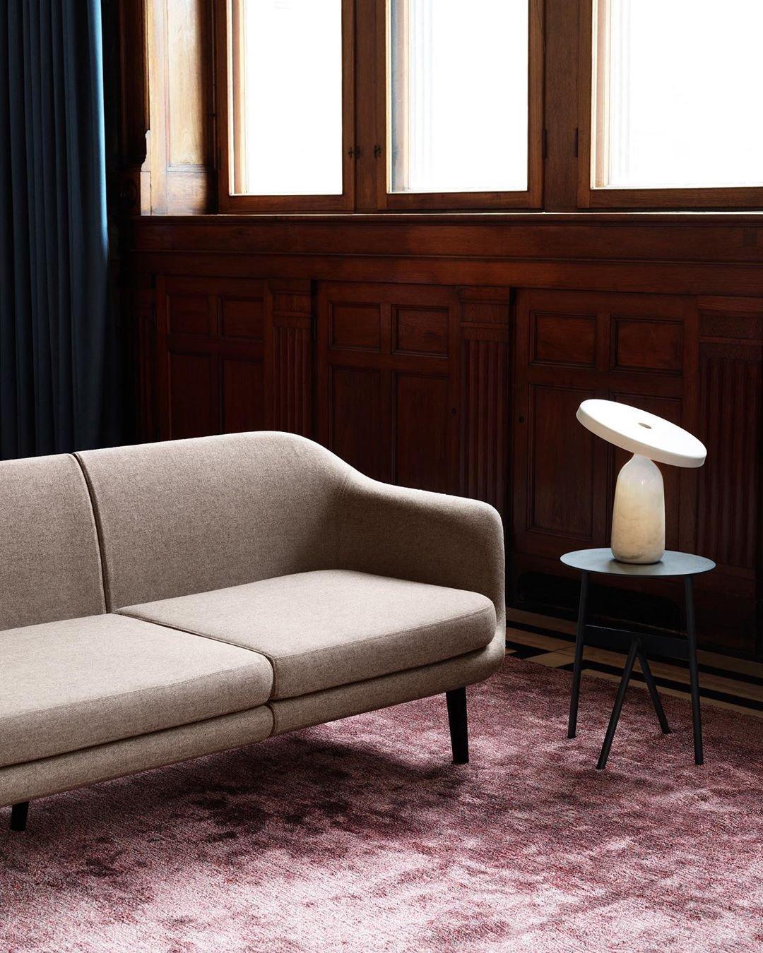 Astrian minimalistisk marmorbordlampe