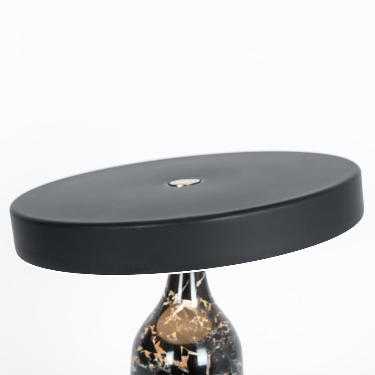 Astrian minimalistisk marmorbordlampe