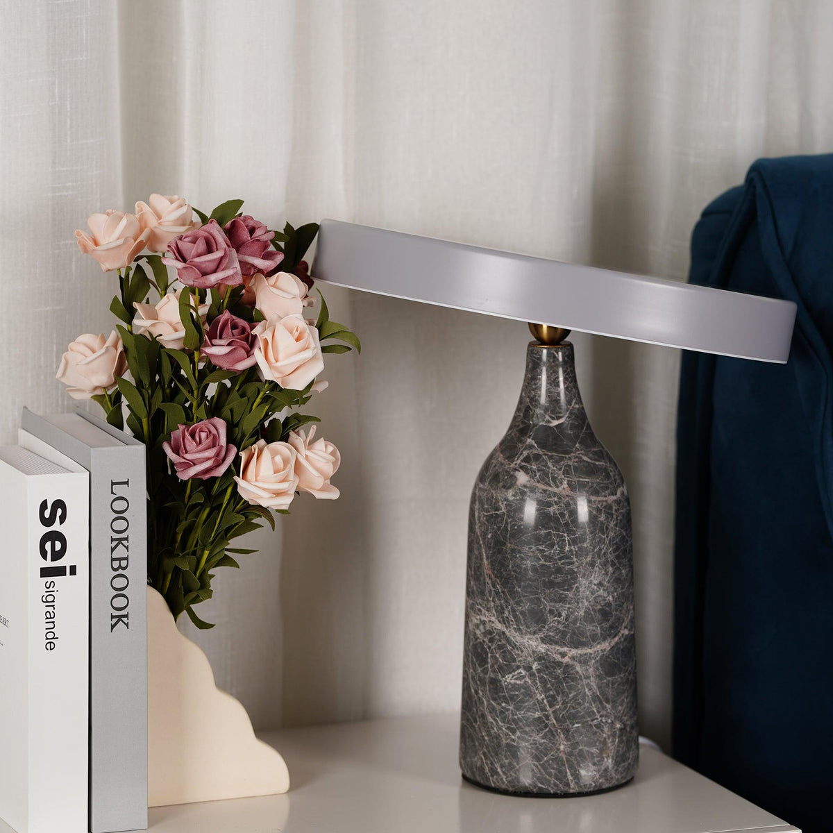 Astrian minimalistisk marmorbordlampe