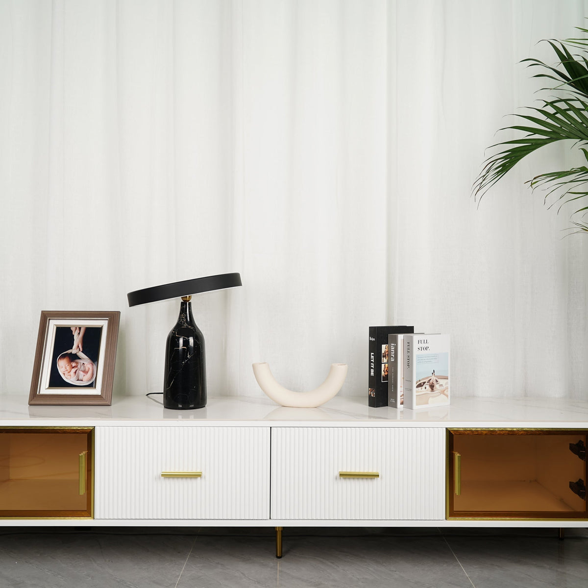 Astrian minimalistisk marmorbordlampe