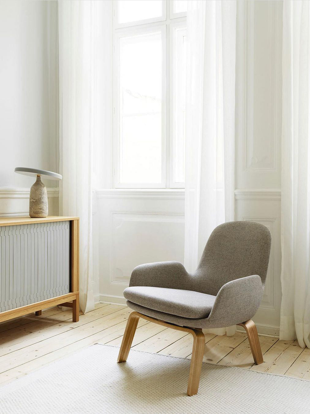 Astrian minimalistisk marmorbordlampe