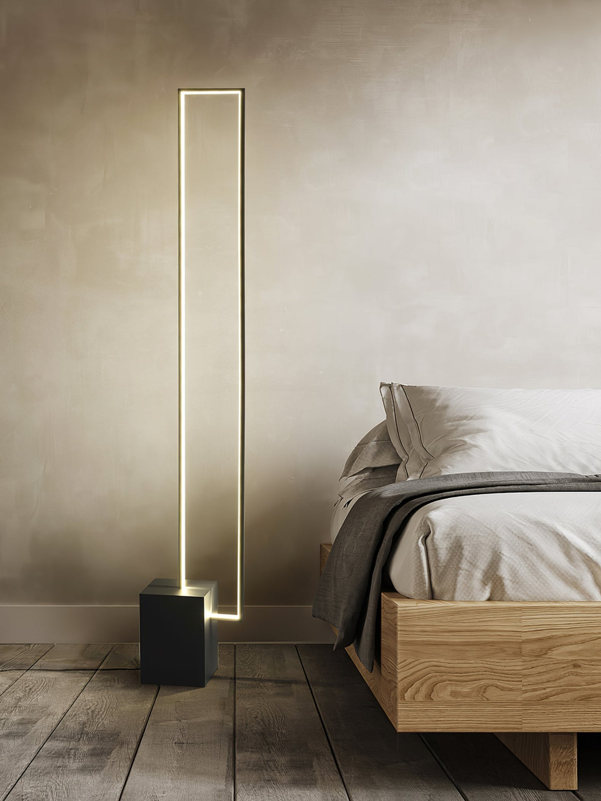 Keloza gulvlampe i aluminium