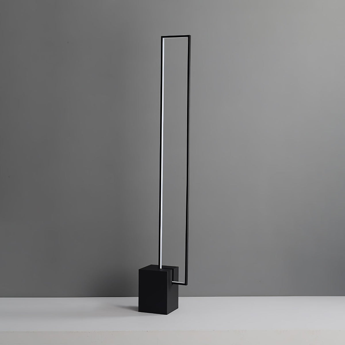 Keloza gulvlampe i aluminium