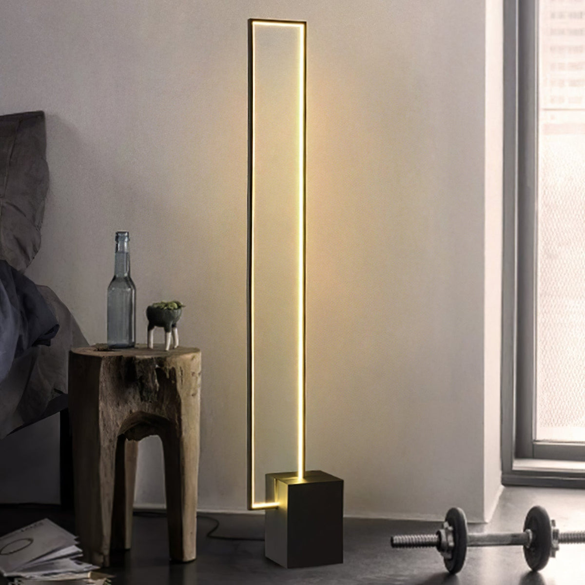 Keloza gulvlampe i aluminium