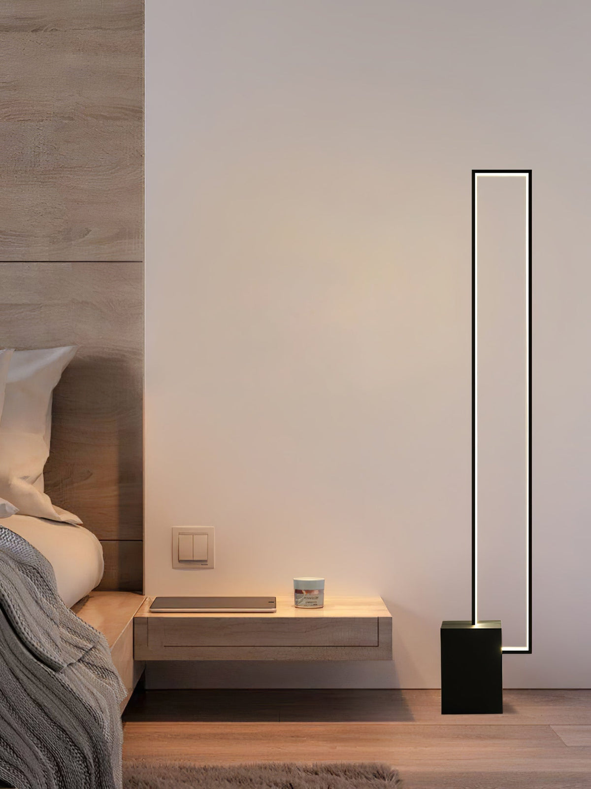 Keloza gulvlampe i aluminium