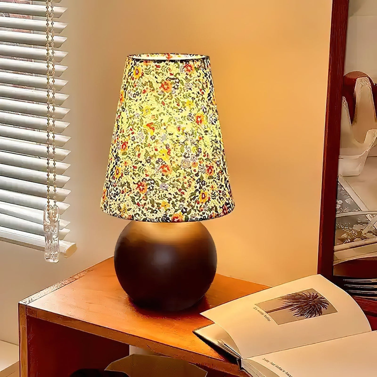 Elvivelia vintage bordlampe i træ