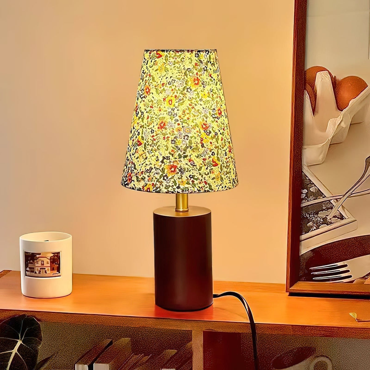 Elvivelia vintage bordlampe i træ