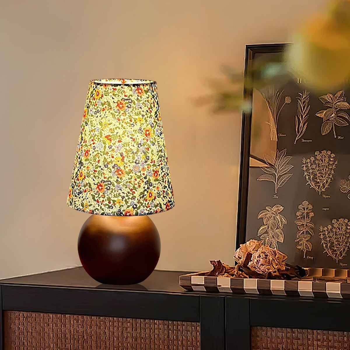 Elvivelia vintage bordlampe i træ