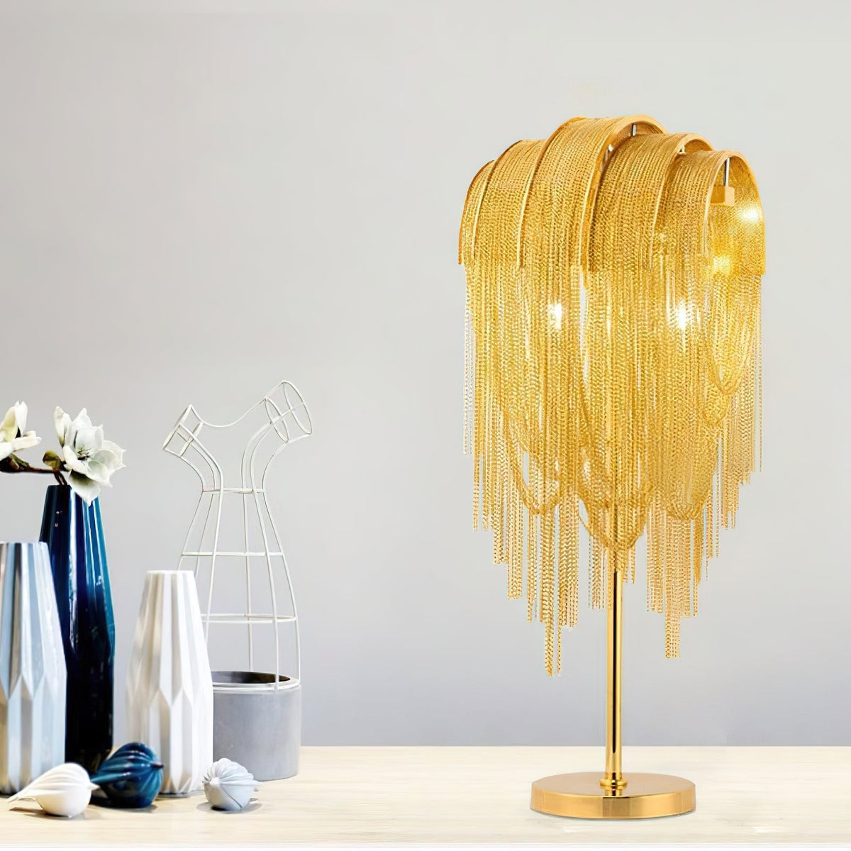 Hune kunstnerisk bordlampe i stål